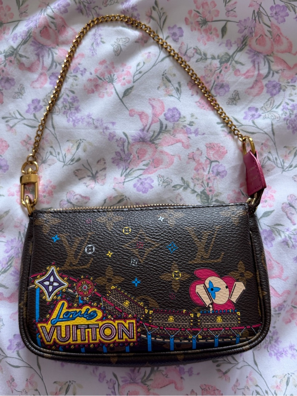 Louis Vuitton mini Pochette
